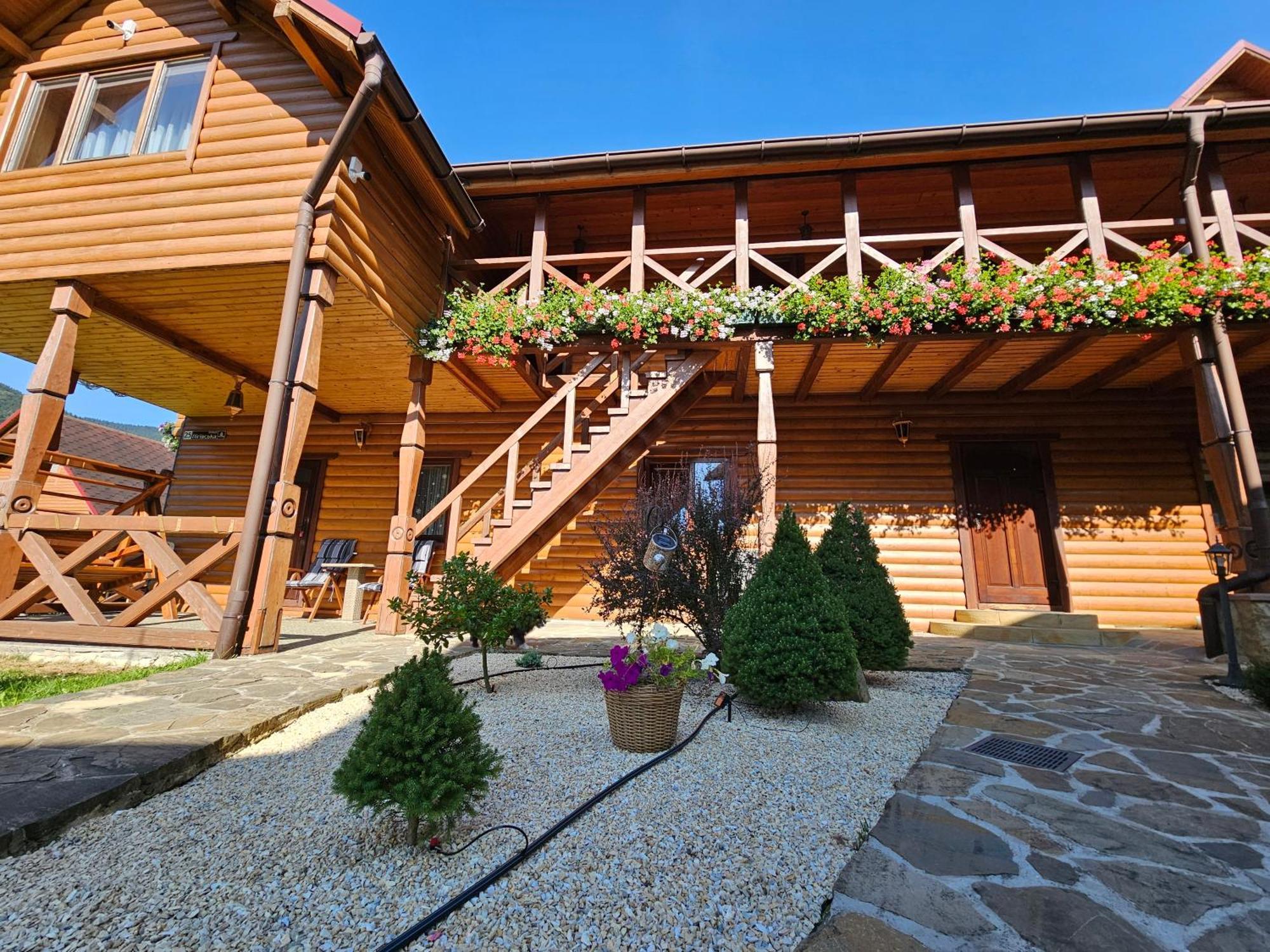 Guesthouse Kolo Druziv Tatariv Luaran gambar